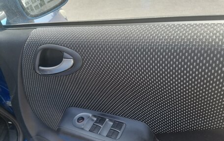 Honda Fit III, 2003 год, 450 000 рублей, 4 фотография