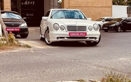 Mercedes-Benz E-Класс, 1998 год, 780 000 рублей, 2 фотография