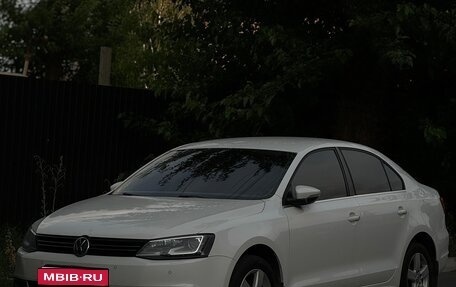 Volkswagen Jetta VI, 2014 год, 1 050 000 рублей, 1 фотография