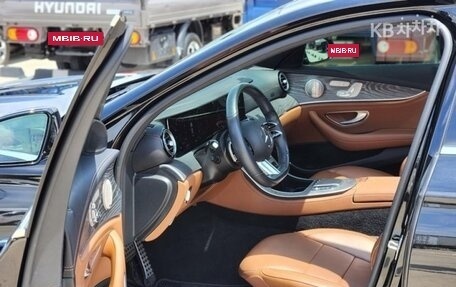 Mercedes-Benz E-Класс, 2021 год, 3 025 000 рублей, 3 фотография