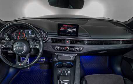 Audi A4, 2017 год, 2 950 000 рублей, 11 фотография