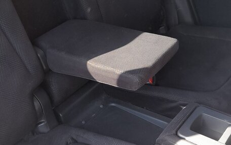 Toyota Ractis I, 2005 год, 585 000 рублей, 12 фотография