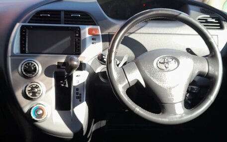 Toyota Ractis I, 2005 год, 585 000 рублей, 5 фотография