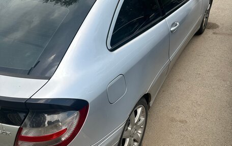 Mercedes-Benz C-Класс, 2005 год, 600 000 рублей, 4 фотография