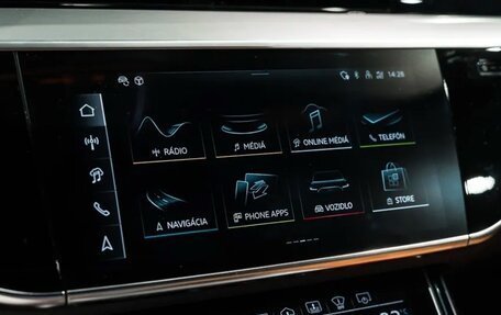 Audi A8, 2025 год, 21 000 000 рублей, 13 фотография