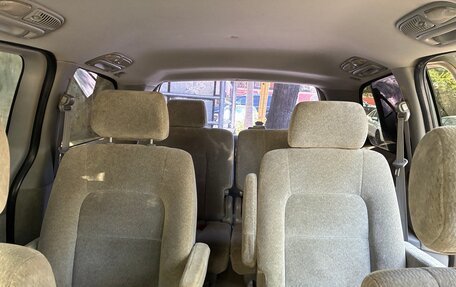 KIA Carnival III, 2005 год, 550 000 рублей, 2 фотография