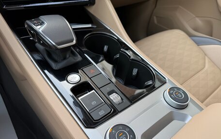 Volkswagen Touareg III, 2021 год, 4 999 999 рублей, 10 фотография