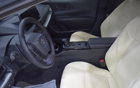 Toyota Prius IV XW50, 2024 год, 3 950 000 рублей, 21 фотография