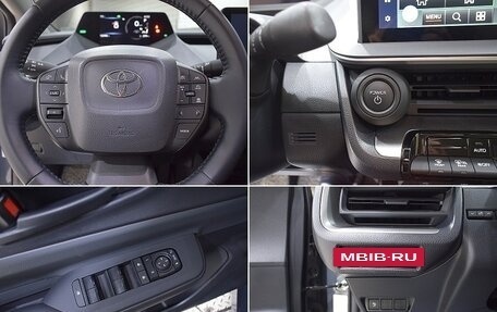Toyota Prius IV XW50, 2024 год, 3 950 000 рублей, 14 фотография