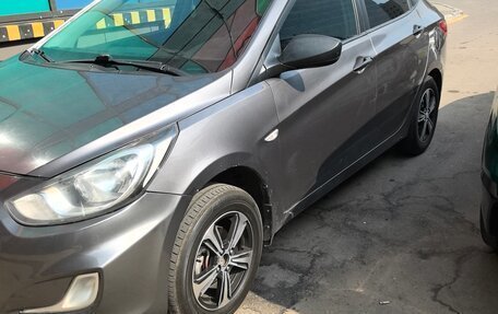 Hyundai Solaris II рестайлинг, 2013 год, 520 000 рублей, 1 фотография