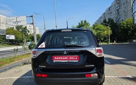 Mitsubishi Outlander III рестайлинг 3, 2014 год, 1 490 000 рублей, 4 фотография