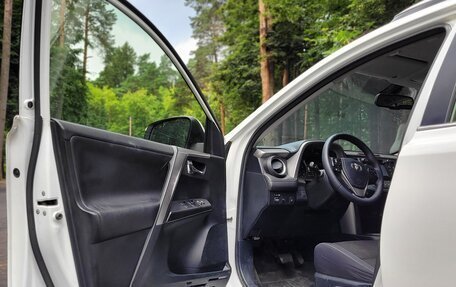 Toyota RAV4, 2016 год, 1 790 000 рублей, 6 фотография