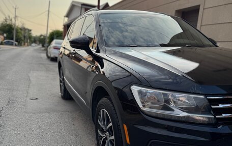 Volkswagen Tiguan II, 2019 год, 2 449 000 рублей, 8 фотография