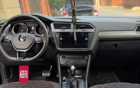 Volkswagen Tiguan II, 2019 год, 2 449 000 рублей, 13 фотография