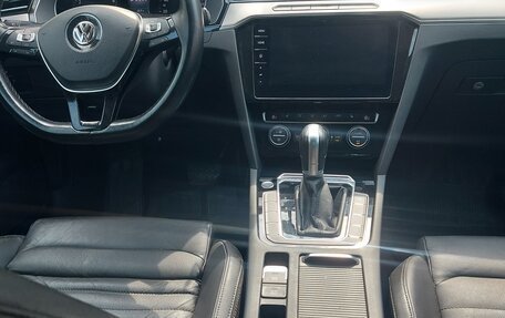 Volkswagen Passat B8 рестайлинг, 2018 год, 2 350 000 рублей, 10 фотография