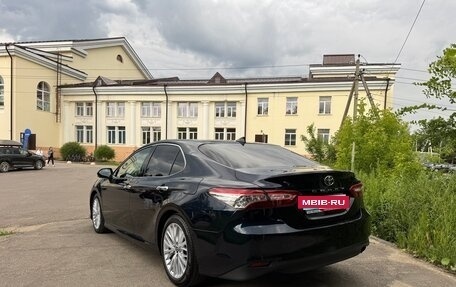 Toyota Camry, 2019 год, 3 150 000 рублей, 5 фотография