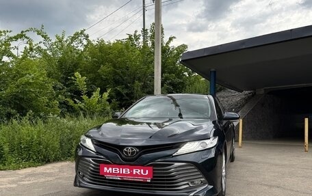 Toyota Camry, 2019 год, 3 150 000 рублей, 2 фотография