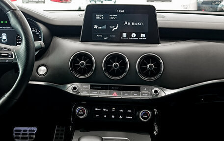 KIA Stinger I, 2019 год, 3 050 000 рублей, 15 фотография