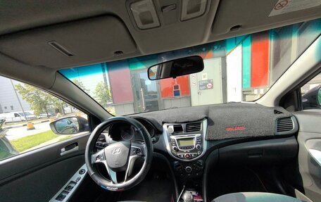 Hyundai Solaris II рестайлинг, 2013 год, 520 000 рублей, 4 фотография