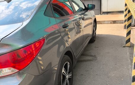 Hyundai Solaris II рестайлинг, 2013 год, 520 000 рублей, 5 фотография