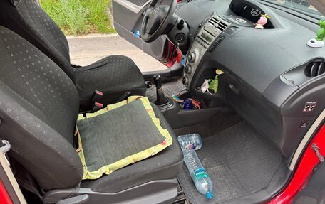 Toyota Yaris III рестайлинг, 2007 год, 600 000 рублей, 6 фотография