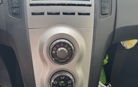 Toyota Yaris III рестайлинг, 2007 год, 600 000 рублей, 10 фотография