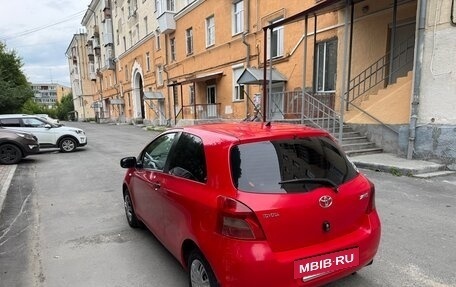 Toyota Yaris III рестайлинг, 2007 год, 600 000 рублей, 16 фотография