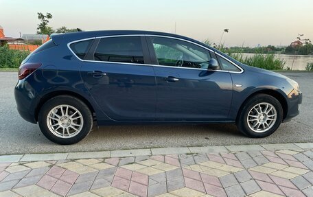 Opel Astra J, 2011 год, 850 000 рублей, 6 фотография