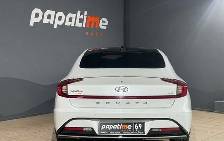Hyundai Sonata VIII, 2021 год, 2 450 000 рублей, 4 фотография