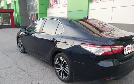Toyota Camry, 2018 год, 3 150 000 рублей, 5 фотография
