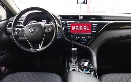 Toyota Camry, 2018 год, 3 150 000 рублей, 18 фотография
