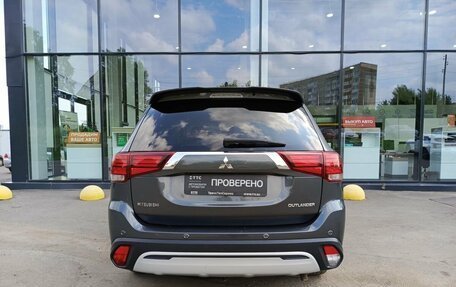 Mitsubishi Outlander III рестайлинг 3, 2018 год, 1 899 000 рублей, 7 фотография