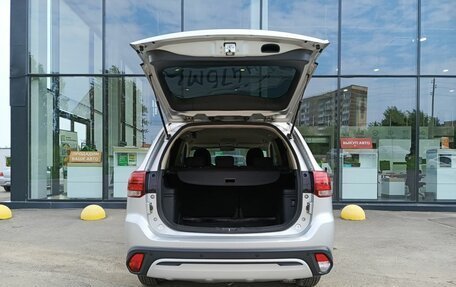 Mitsubishi Outlander III рестайлинг 3, 2019 год, 2 298 900 рублей, 12 фотография