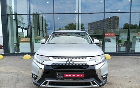 Mitsubishi Outlander III рестайлинг 3, 2019 год, 2 298 900 рублей, 2 фотография