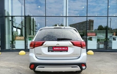 Mitsubishi Outlander III рестайлинг 3, 2019 год, 2 298 900 рублей, 7 фотография