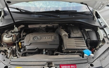 Volkswagen Tiguan II, 2018 год, 2 600 000 рублей, 7 фотография