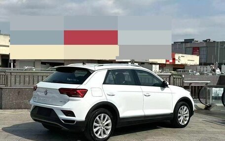 Volkswagen T-Roc I, 2020 год, 1 290 000 рублей, 2 фотография