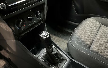 Skoda Rapid I, 2018 год, 1 275 000 рублей, 13 фотография