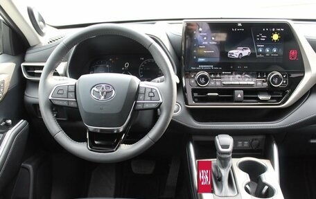 Toyota Highlander, 2025 год, 5 450 000 рублей, 16 фотография