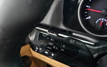 KIA Carnival, 2020 год, 13 фотография