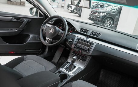 Volkswagen Passat B7, 2011 год, 819 000 рублей, 10 фотография