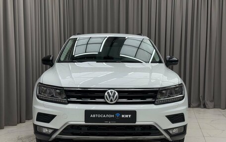 Volkswagen Tiguan II, 2019 год, 2 899 000 рублей, 2 фотография