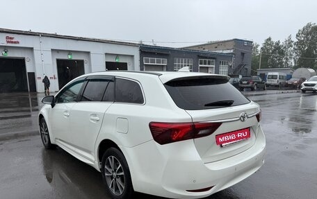 Toyota Avensis III рестайлинг, 2017 год, 1 850 000 рублей, 2 фотография