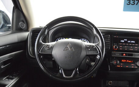 Mitsubishi Outlander III рестайлинг 3, 2020 год, 2 050 000 рублей, 13 фотография