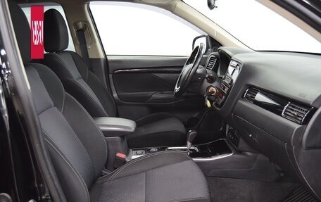 Mitsubishi Outlander III рестайлинг 3, 2020 год, 2 050 000 рублей, 24 фотография