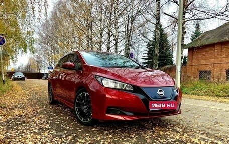 Nissan Leaf II, 2018 год, 1 890 000 рублей, 1 фотография