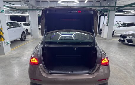 Mercedes-Benz E-Класс, 2024 год, 10 500 000 рублей, 29 фотография