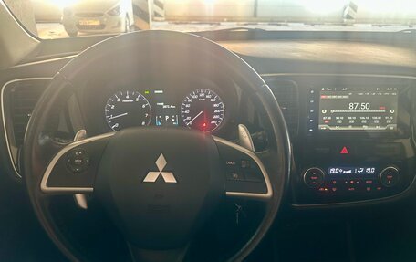 Mitsubishi Outlander III рестайлинг 3, 2014 год, 1 270 000 рублей, 6 фотография