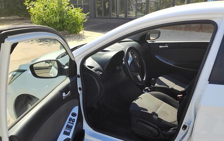 Hyundai Solaris II рестайлинг, 2014 год, 1 150 000 рублей, 13 фотография