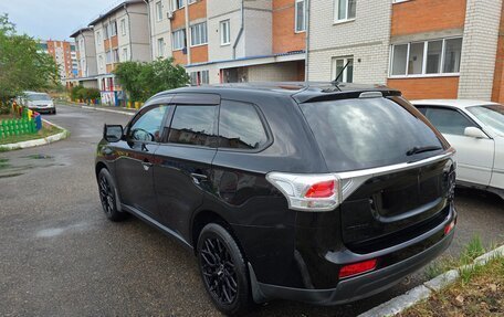 Mitsubishi Outlander III рестайлинг 3, 2012 год, 1 600 000 рублей, 3 фотография